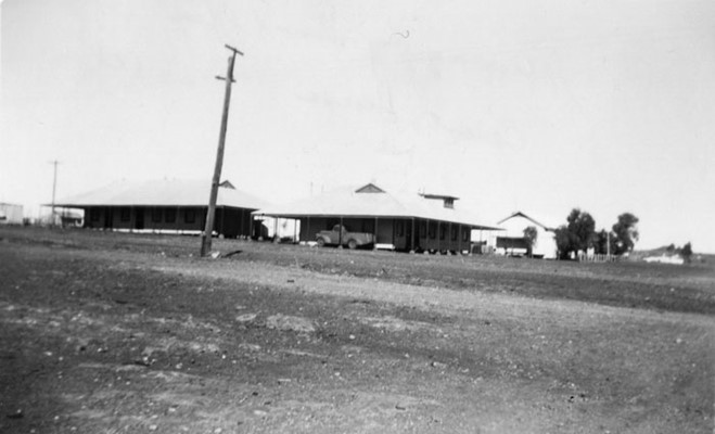 The Mine Registrar’s Office (right) and Court House (left) in 1948.