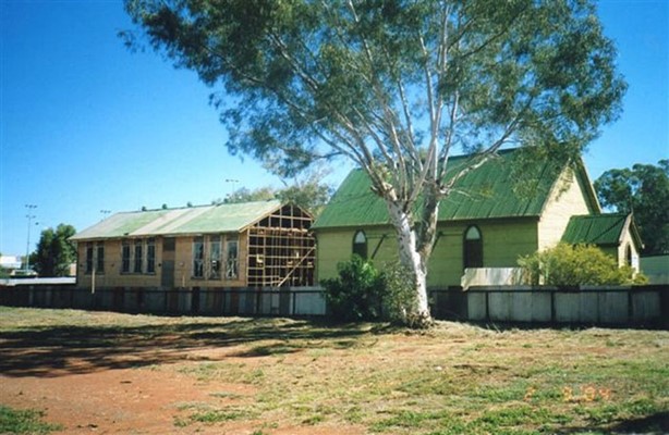The relocated Central School behind the Christian Fellowship Church in c2004, before its demolition.